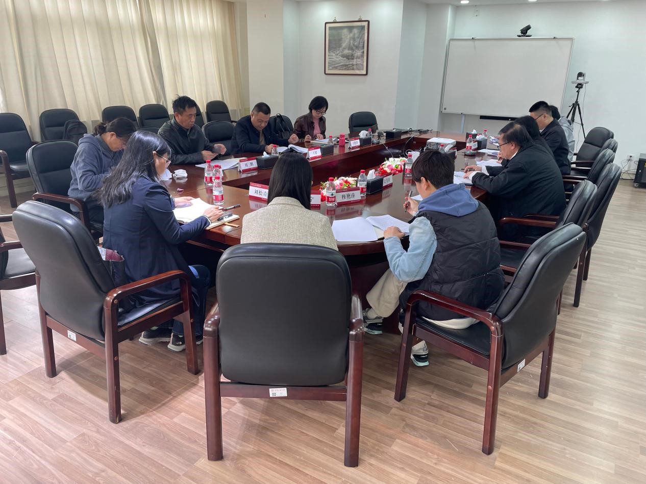 2023年4月30日动漫色情片
党委开展主题教育首期读书班(1) 图片1.jpg