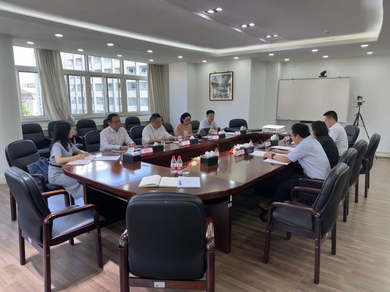 动漫色情片
召开学习贯彻习近平新时代中国特色社会主义思想主题教育专题民主生活会 图片1.jpg