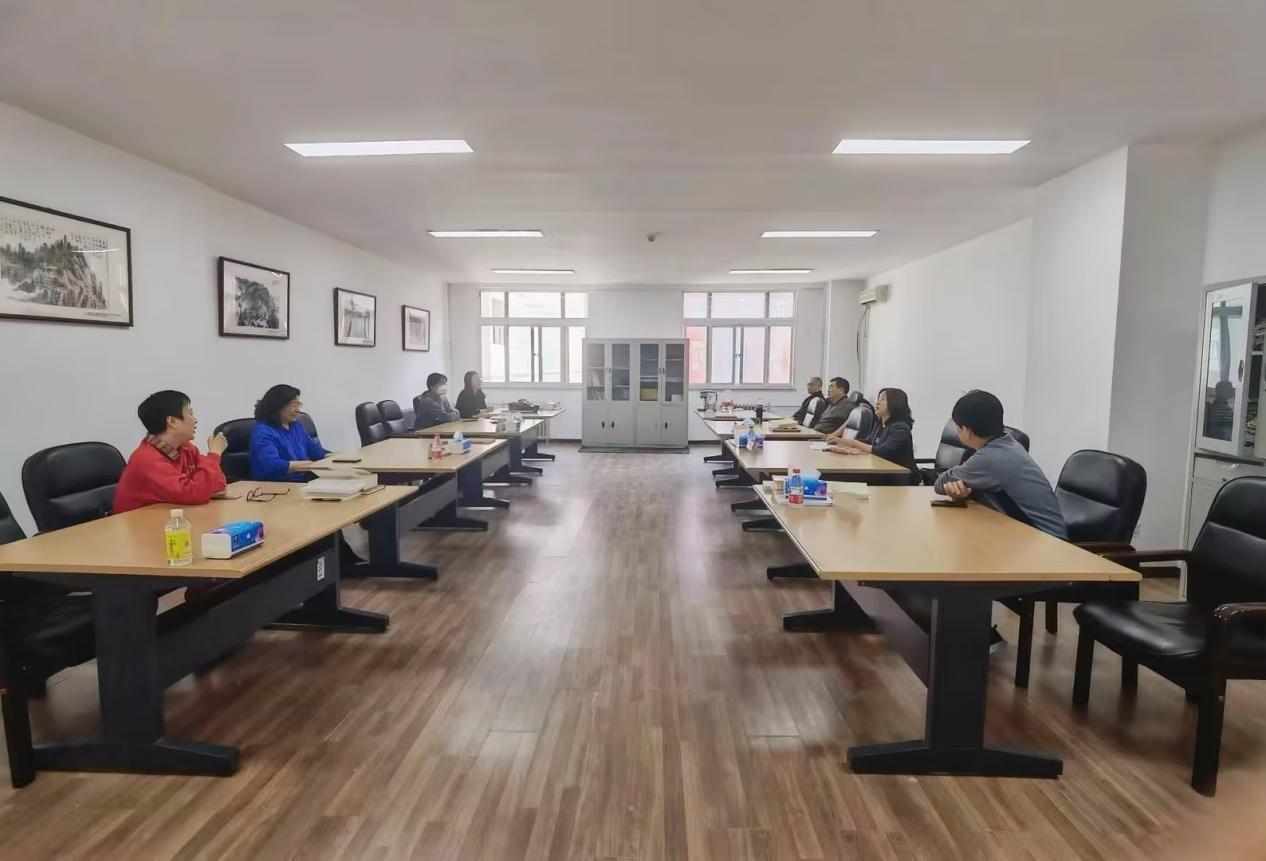 动漫色情片
教职工党支部召开学习贯彻习近平新时代中国特色社会主义思想主题教育专题组织生活会 图片3.jpg